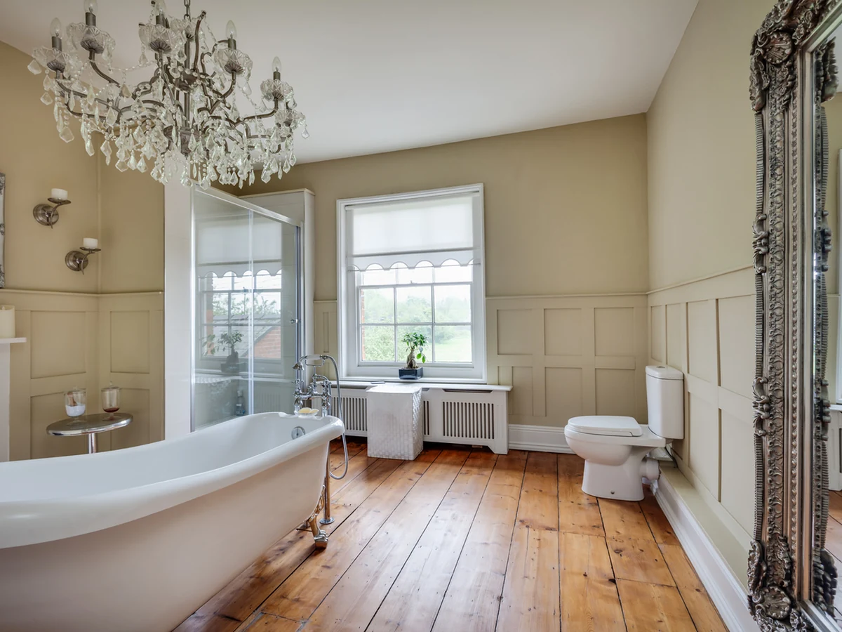 bathroom-painting-grand-victorian-rectory-wokingham-painters Bathroom Painting Services by Wokingham Painters