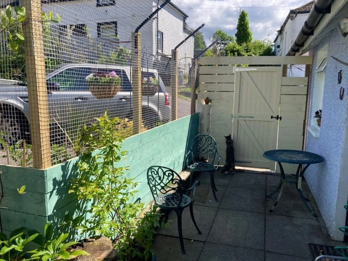 Deck Painting Costs in Wokingham - Wokingham Painters