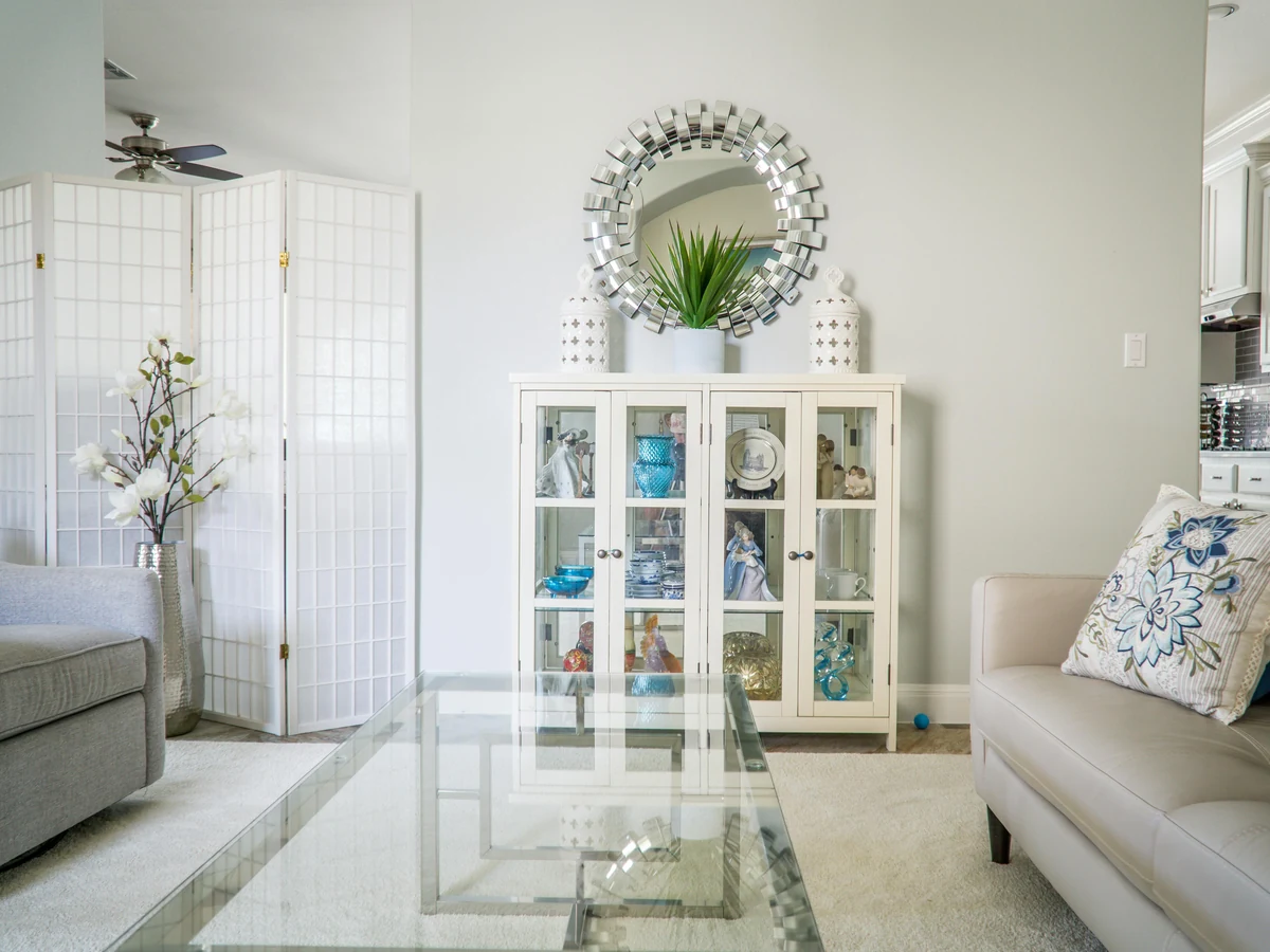 living-room-painting-bright-airy-living-wokingham-painters Painters and decorators in Wokingham - bright airy living room painted by Wokingham Painters